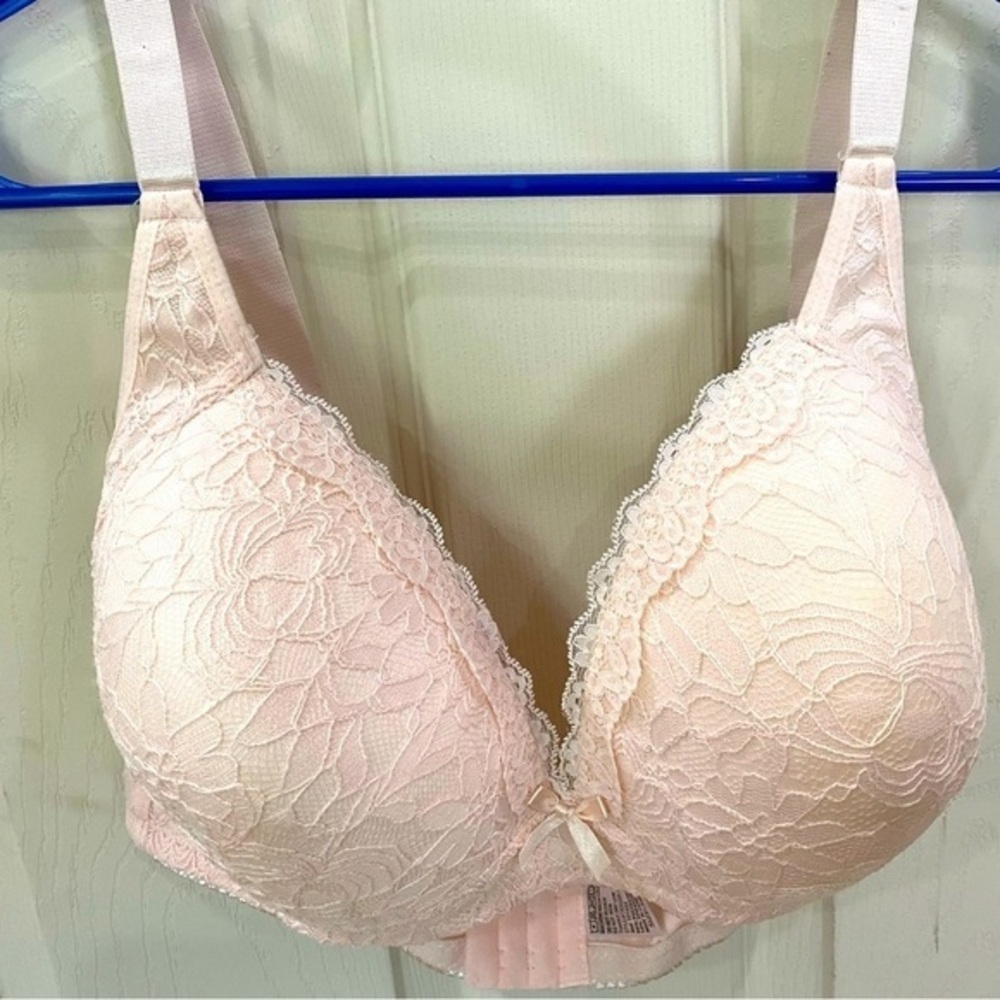 Carrie Amber 38D